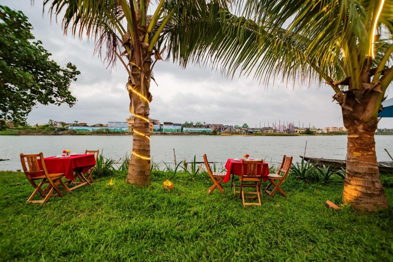 Corn Riverside Hội An